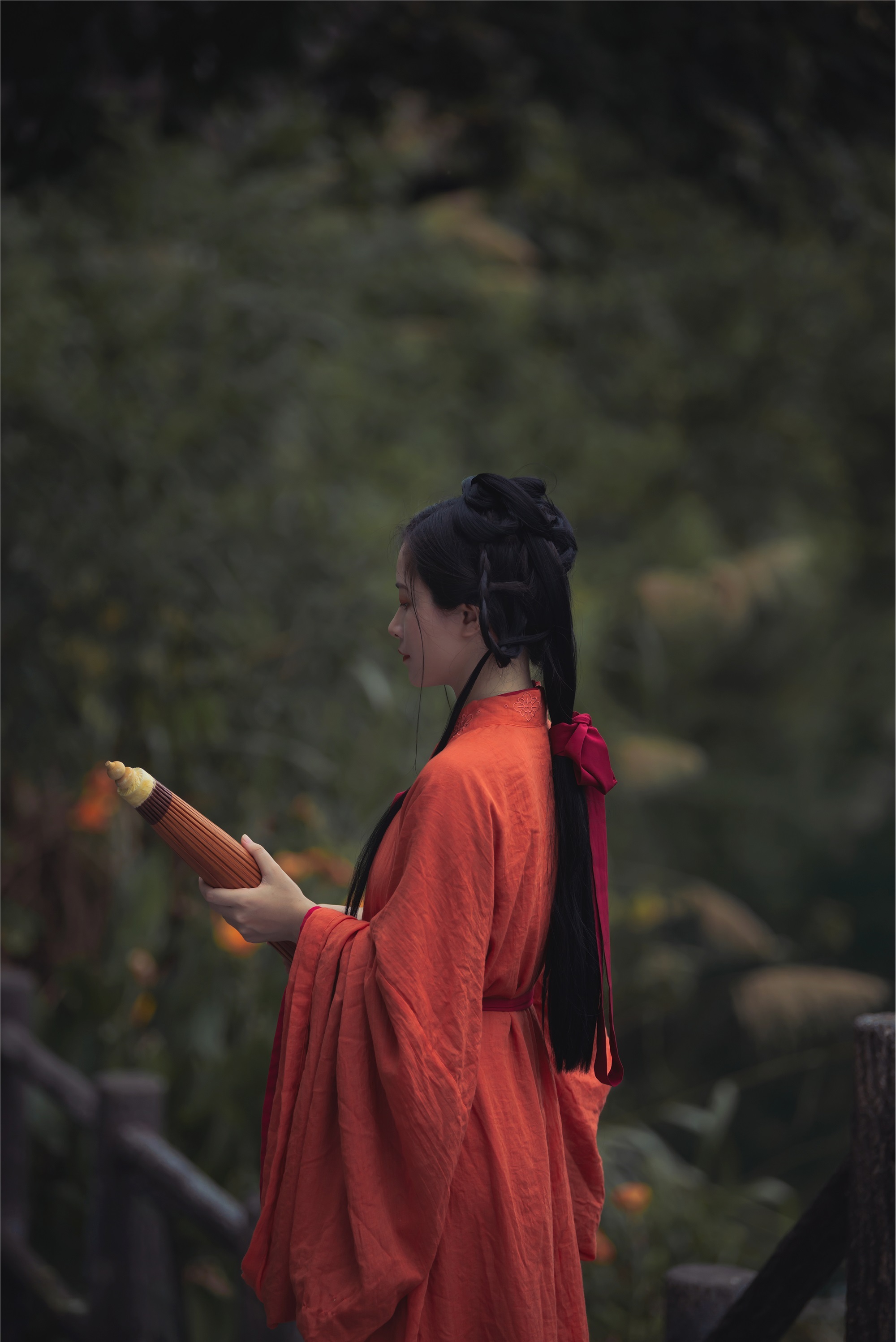 YITUYU艺图语 2021.09.08 人间忽晚 山河已秋 秦笙